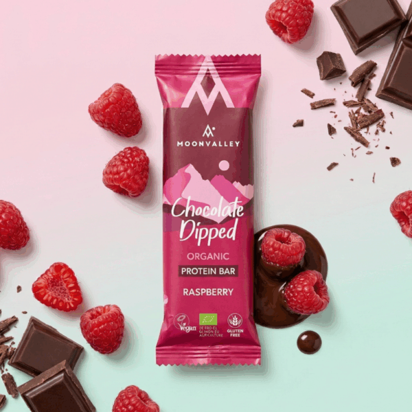 -Moonvalley–Proteinbar-Sjokolade-&-Bringebær-50g-Økologisk-1003578-Strømsø-Sport-1 Moonvalley Proteinbar Sjokolade & Bringebær 50g Økologisk 1003578 Strømsø Sport 1