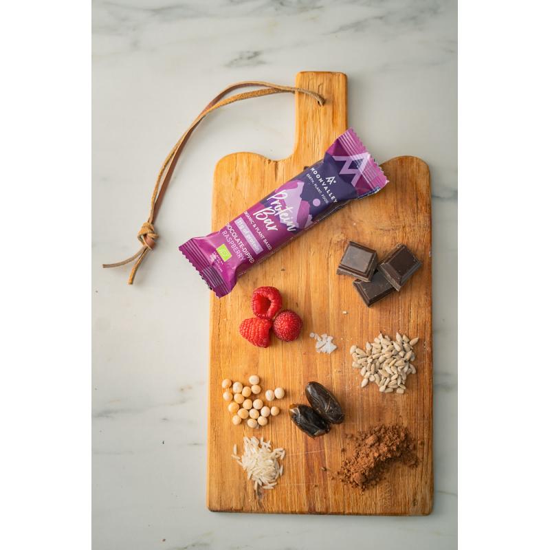 Moonvalley Proteinbar Sjokolade & Bringebær 50g Økologisk 1003578 Strømsø Sport 2